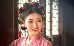 《洞洞杂货铺》漫画免费观看下拉式